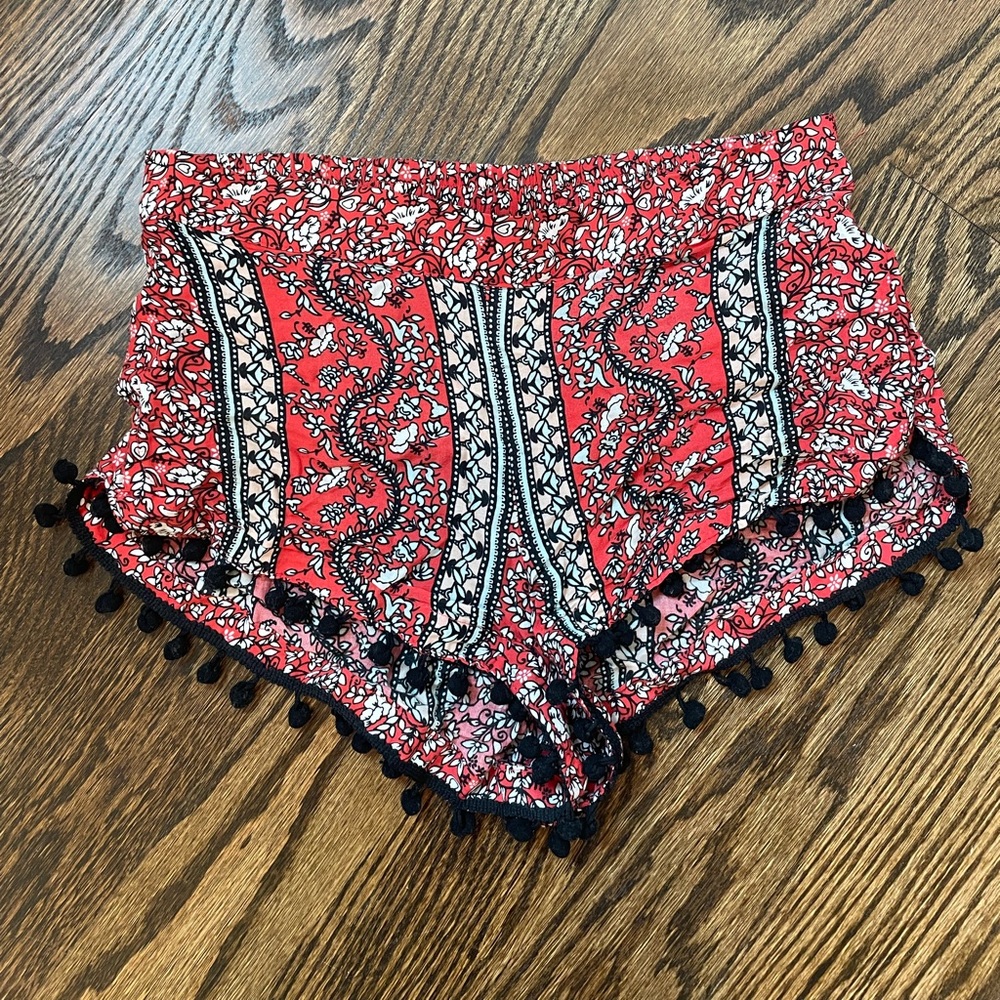 Gypsy 05 | Boho Pom Pom shorts | size s